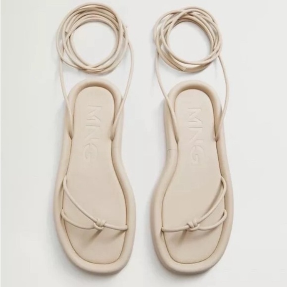 NWT Ivory White Mango Criss-Cross Strap Sandals - Picture 1 of 5